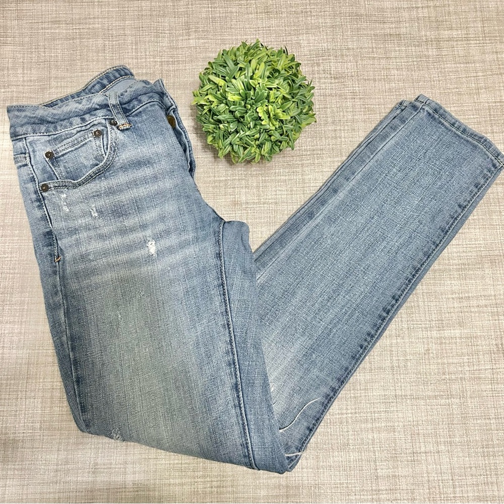American Eagle retro (2013) button fly stretch Boy Jeans, destroyed knee, long